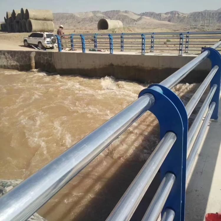 护栏_复合管护栏品质优选本土制造商