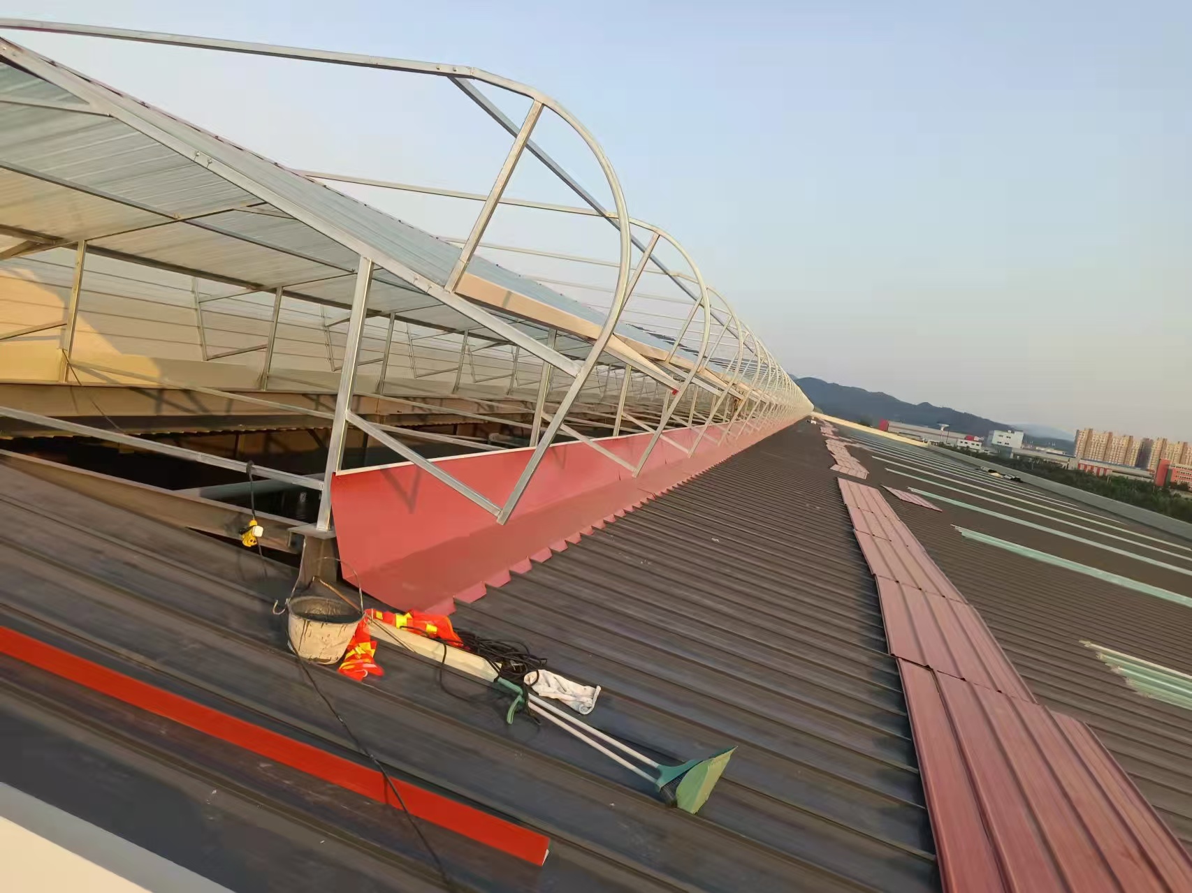 MCW1型通风天窗并列风道式选型设计