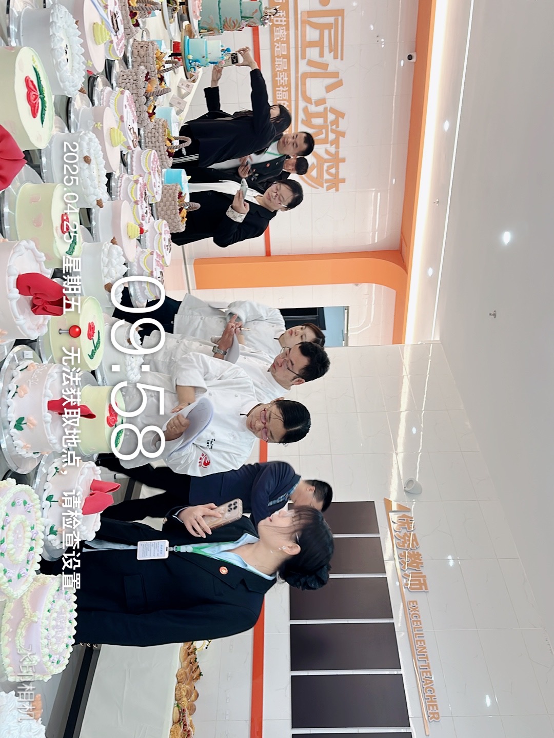 学糕点西点学费多少钱|虎振学校好不好