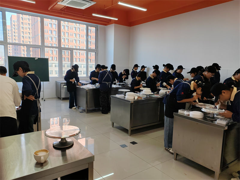 涞水哪里能学西点哪有西点学校生日蛋糕西点培训学校