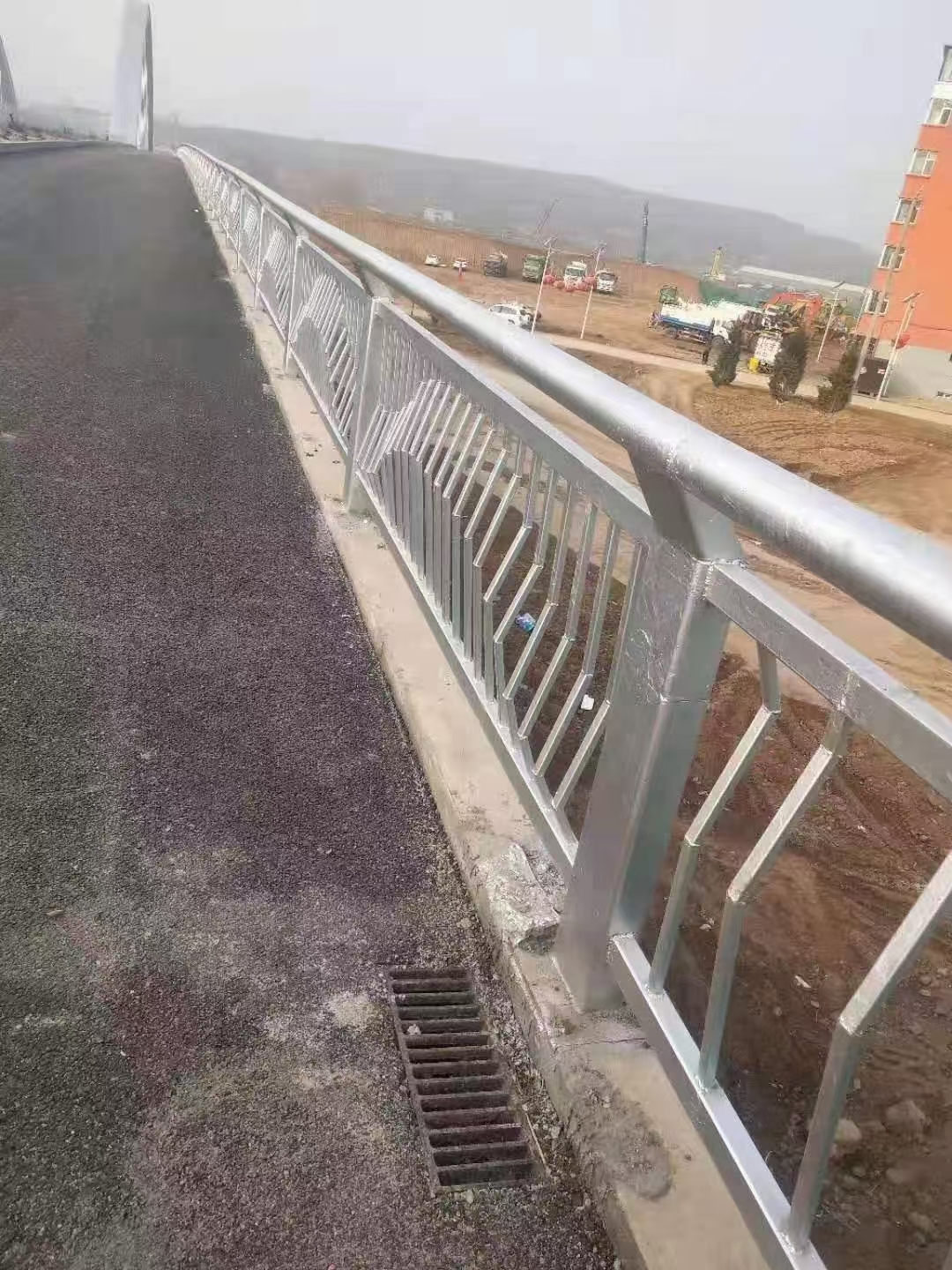 桥面防撞护栏厂家大量供应