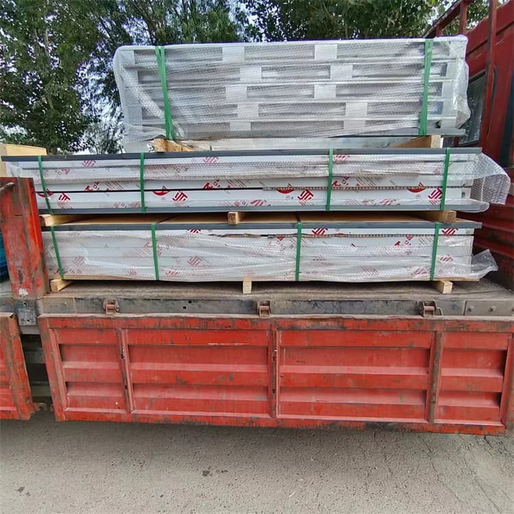 定制口腔ct室铅门的供货商