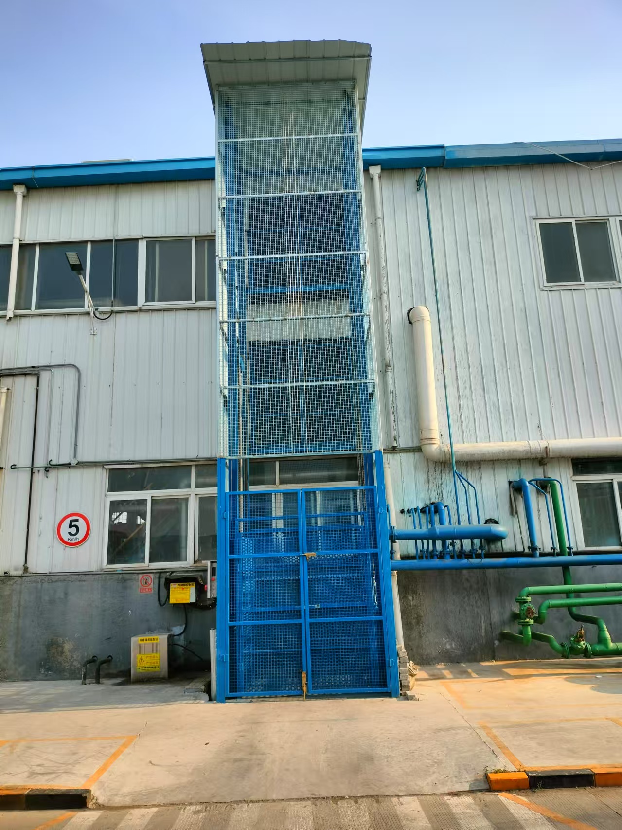 3吨导轨货梯供应